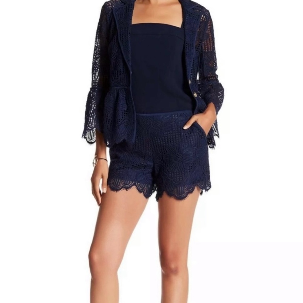 New Trina Turk St Lucia Lace Floral Sz 12 Resort Boho Festival Scalloped Shorts